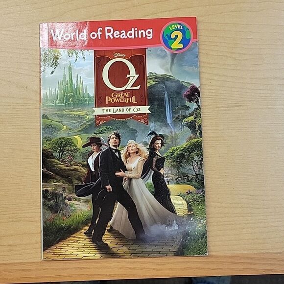 Wizard of Oz vhs and dvds, Return of Oz vhs + paperback book. - Picture 8 of 9